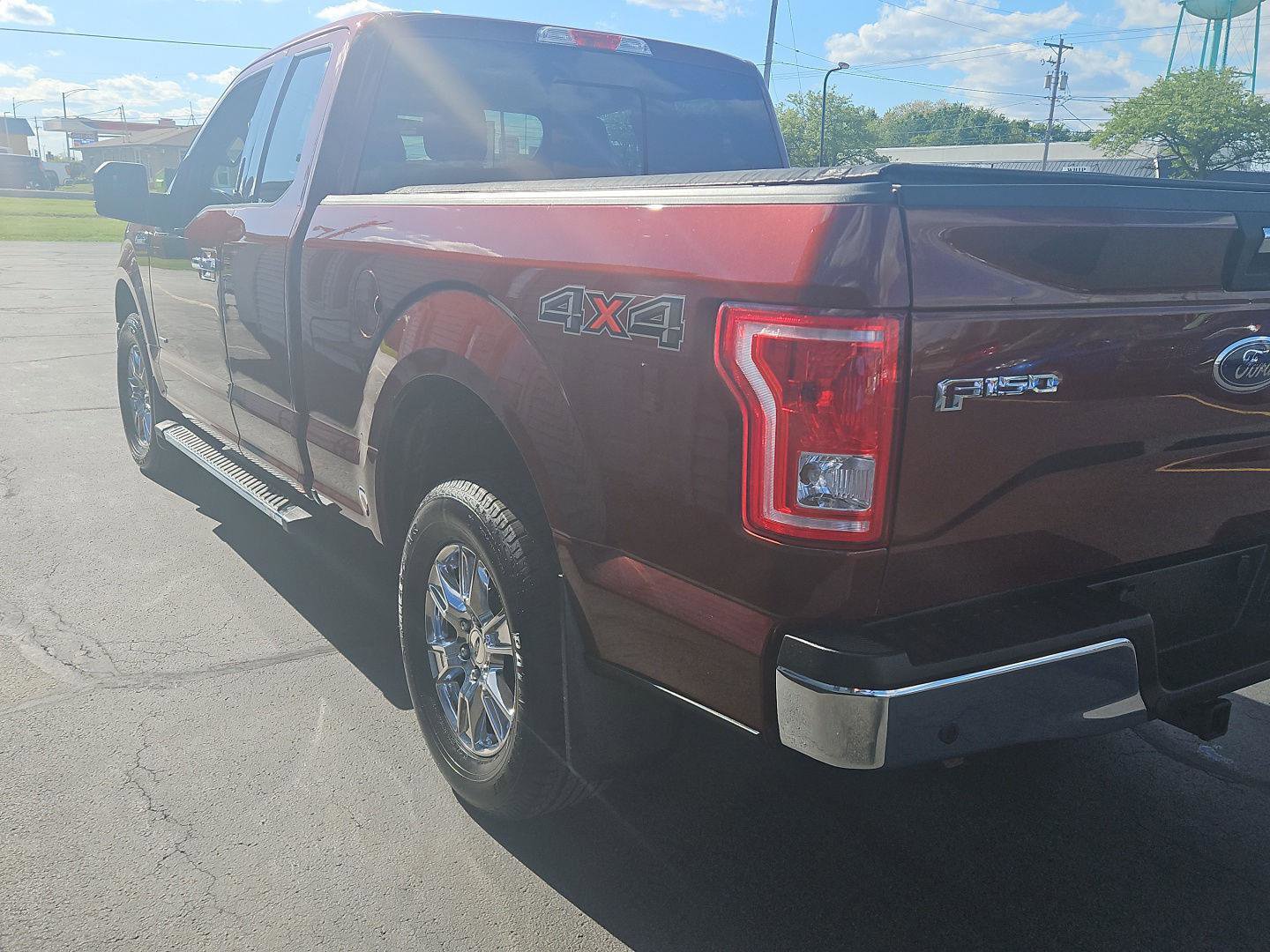Used 2017 Ford F150 XLT w/ Equipment Group 302A Luxury AWD/4WD image 11