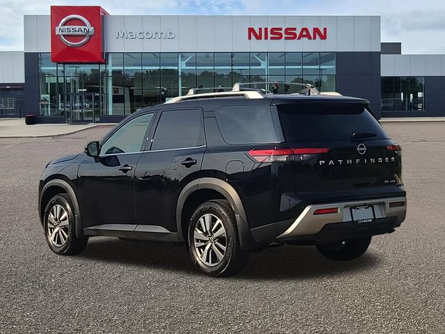 Used 2025 Nissan Pathfinder SL AWD/4WD image 5