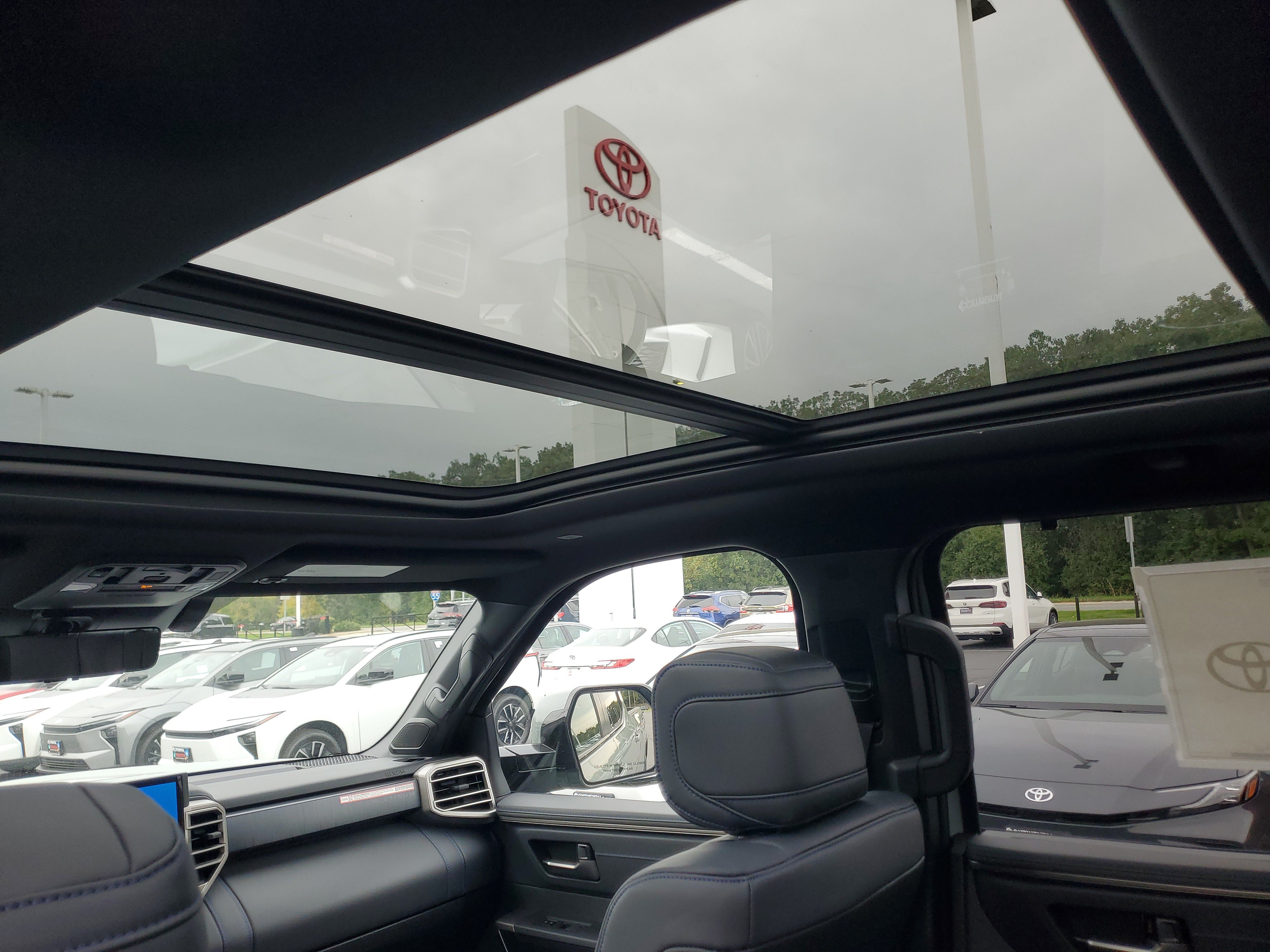 New 2026 Toyota Tundra Platinum AWD/4WD image 11