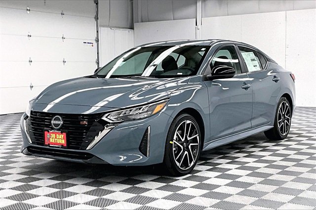 New 2025 Nissan Sentra SR image 2