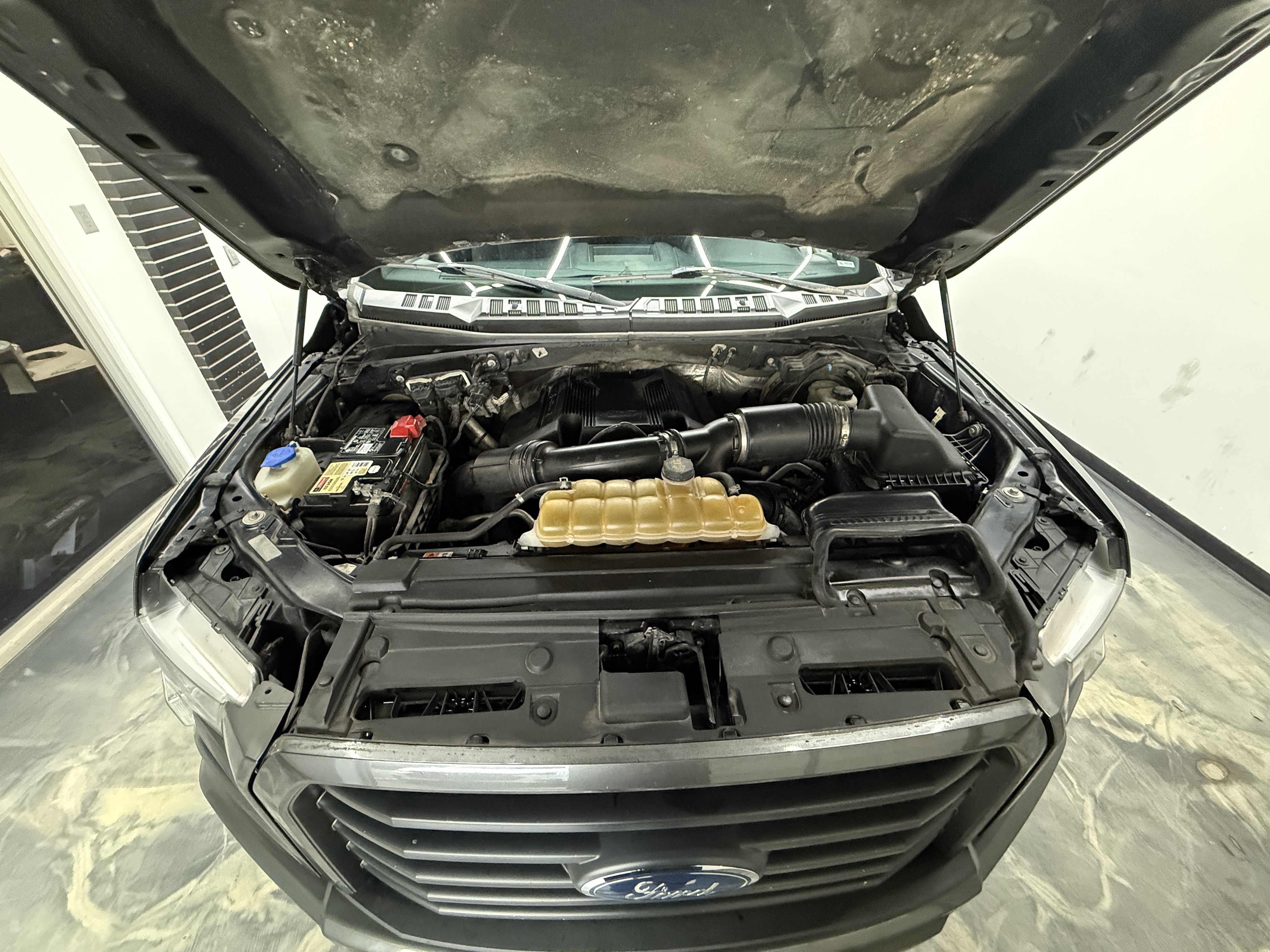 Used 2017 Ford F150 XLT w/ Equipment Group 302A Luxury image 26