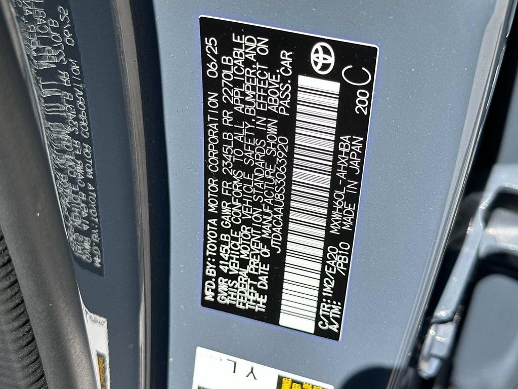 Used 2025 Toyota Prius Limited FWD image 30