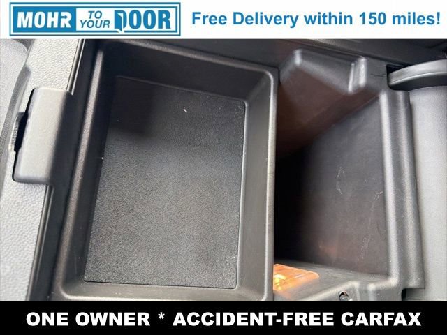 Used 2023 Chevrolet Traverse LT image 24