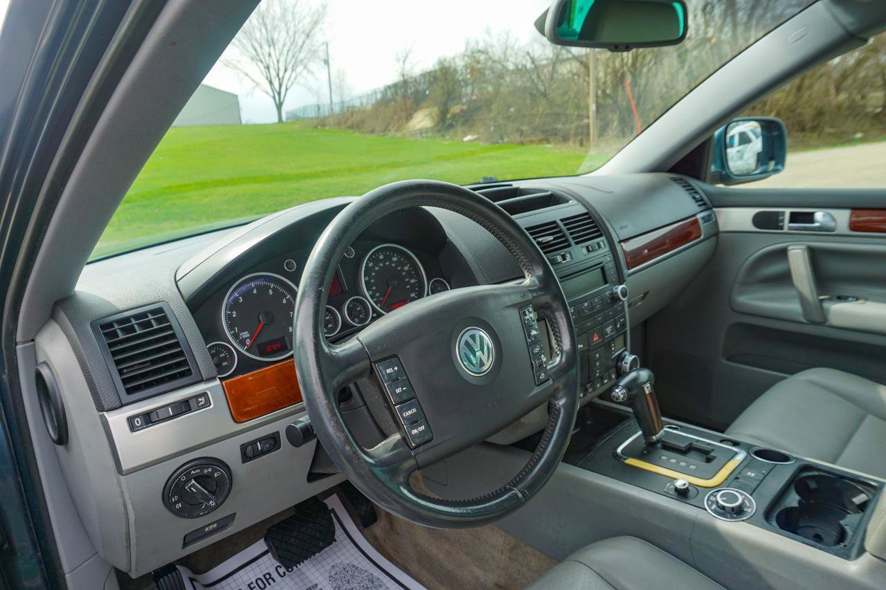 Used 2005 Volkswagen Touareg V6 AWD/4WD image 12