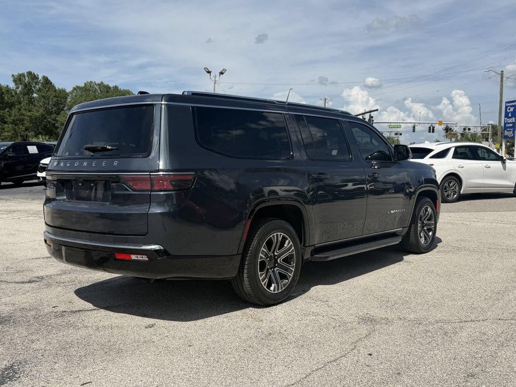 Used 2024 Jeep Wagoneer L 2WD w/ Premium Group I image 4