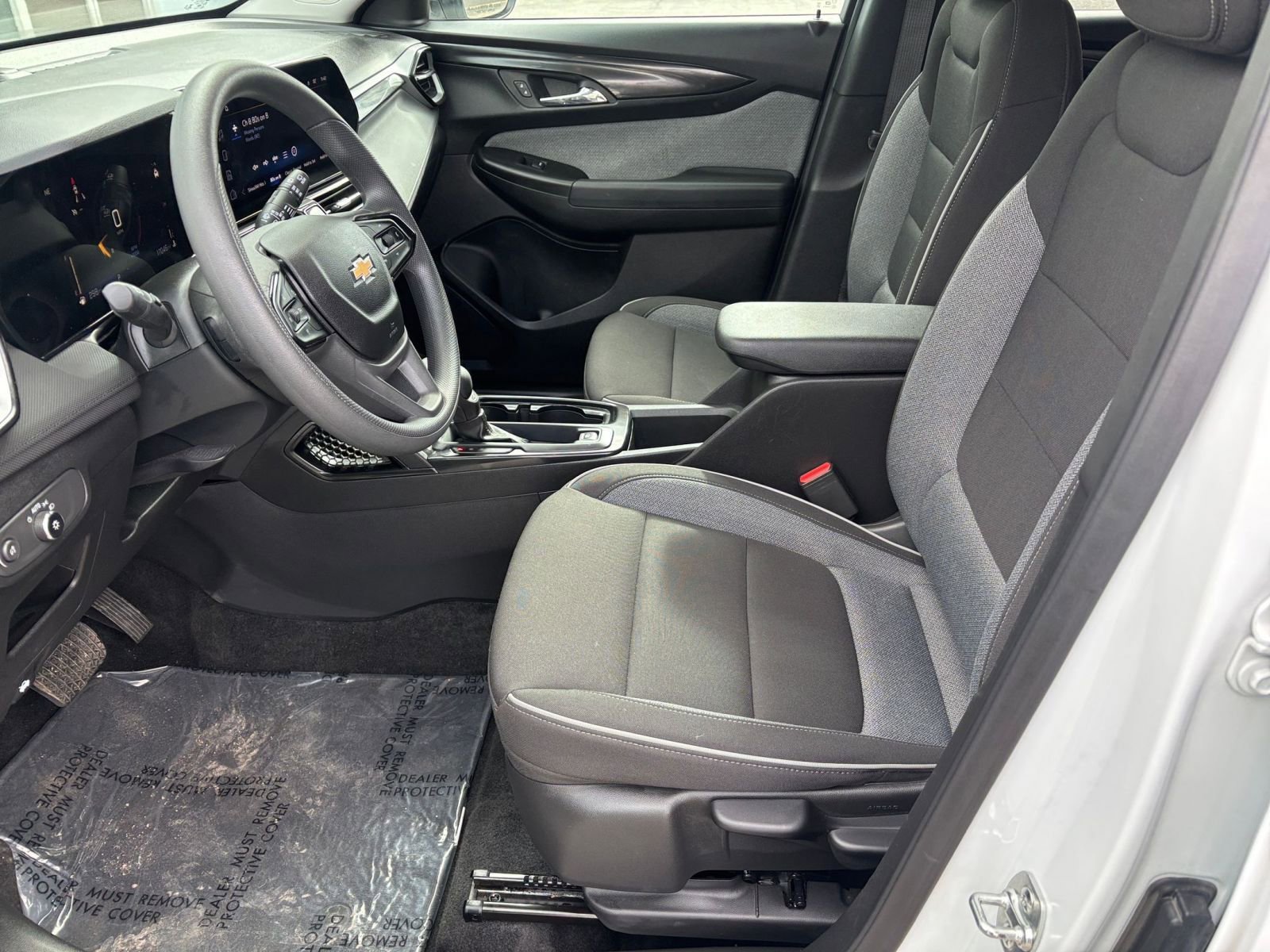 Used 2025 Chevrolet TrailBlazer LT image 23