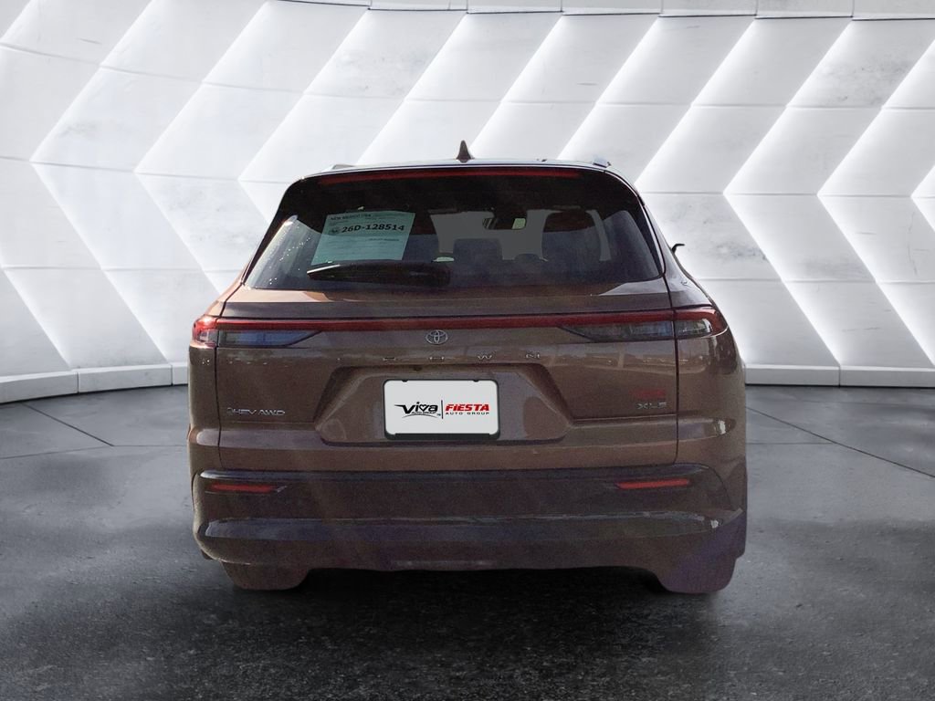 Used 2025 Toyota Crown Signia AWD/4WD image 5