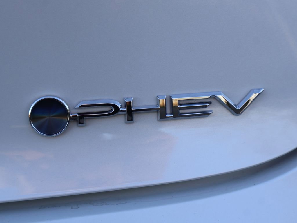 New 2026 Toyota Prius Plug-In Hybrid image 6