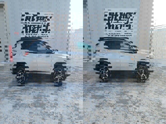 New 2026 Jeep Compass Limited image 13