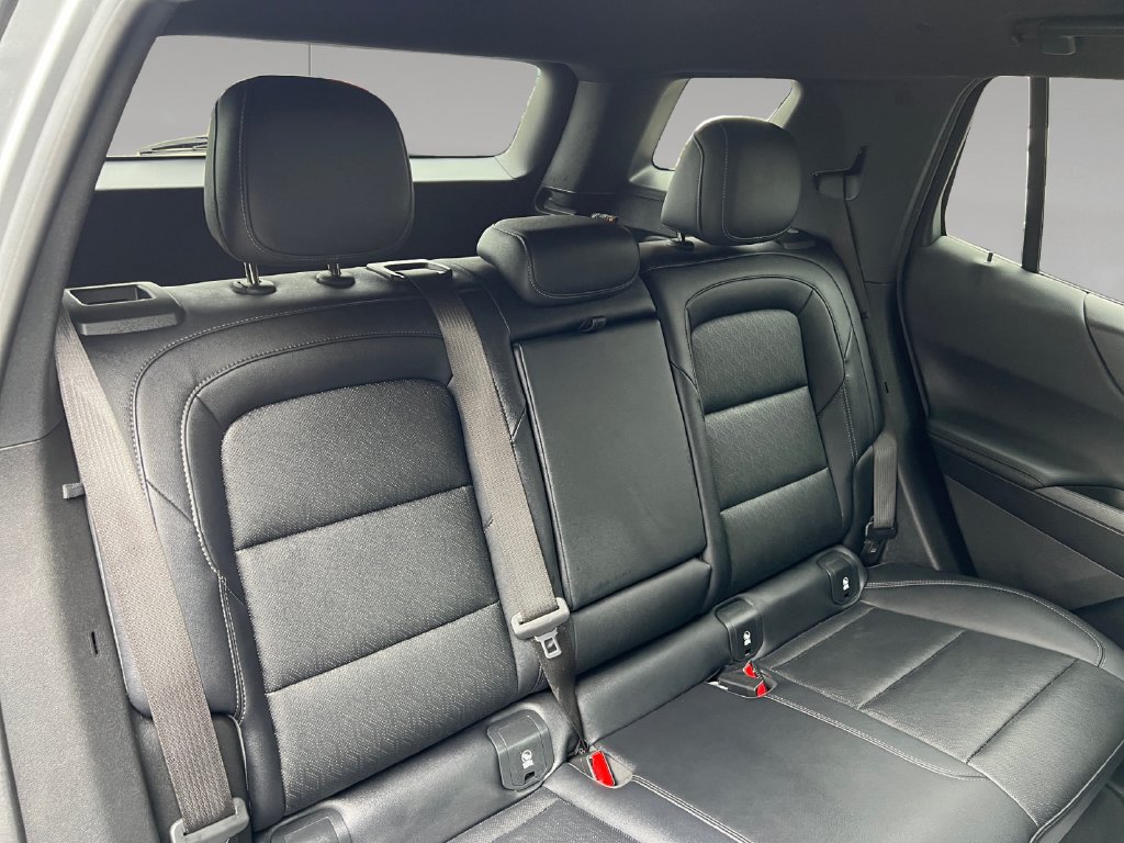 Used 2025 Chevrolet Equinox LT w/ Convenience Package II AWD/4WD image 19