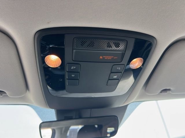 Used 2024 Kia Carnival LX image 24