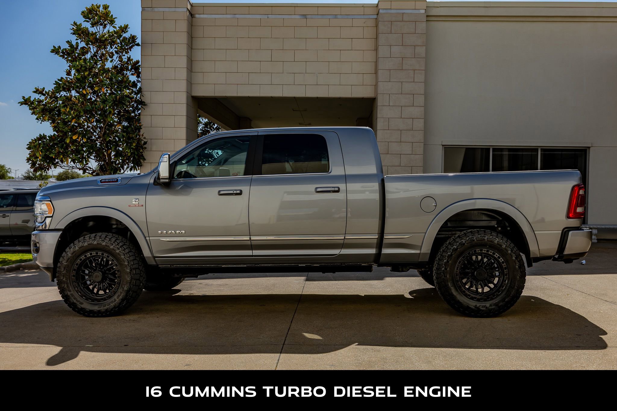 Used 2023 RAM 2500 Limited AWD/4WD image 6