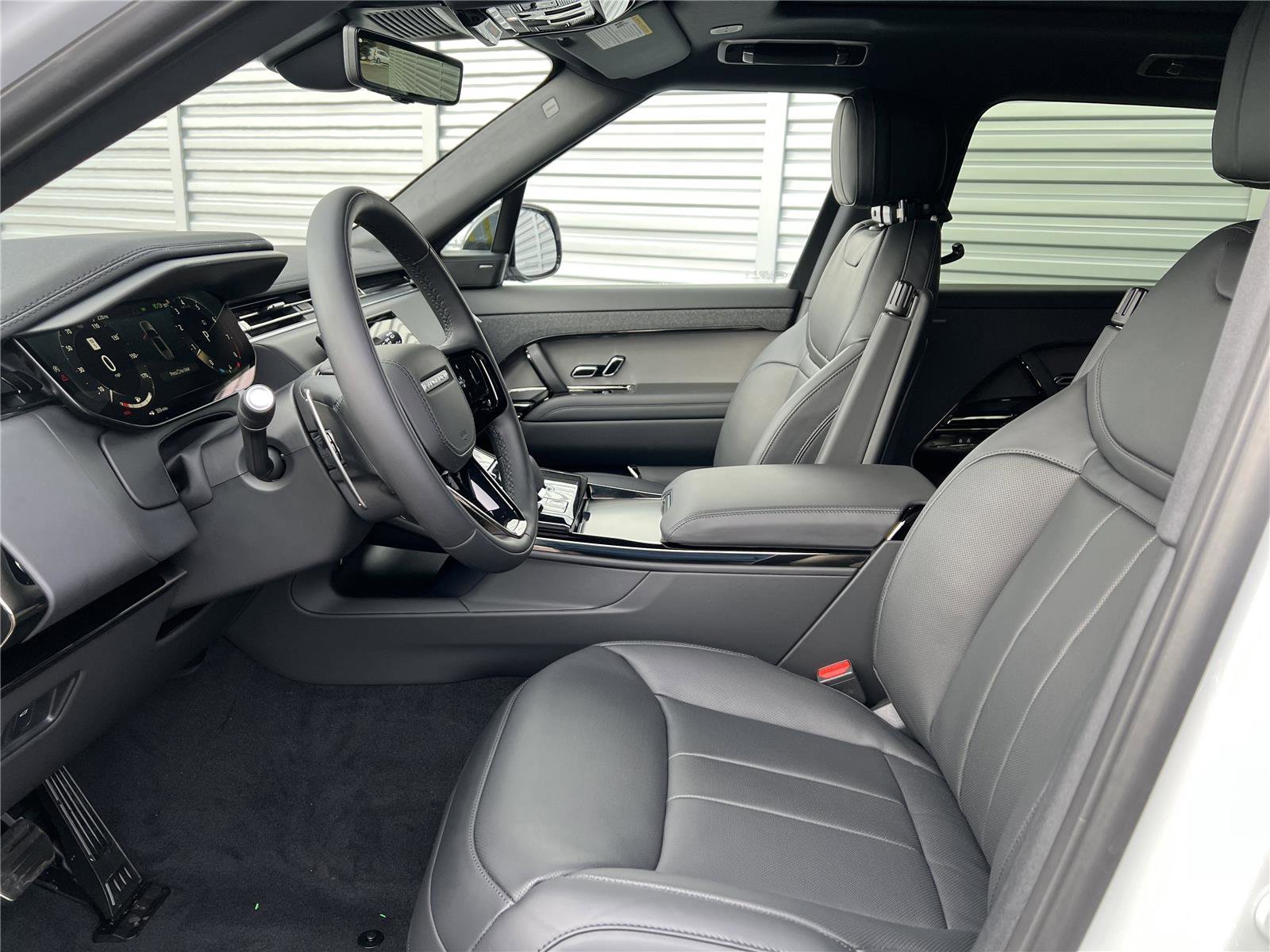 New 2026 Land Rover Range Rover Sport Dynamic SE AWD/4WD image 7