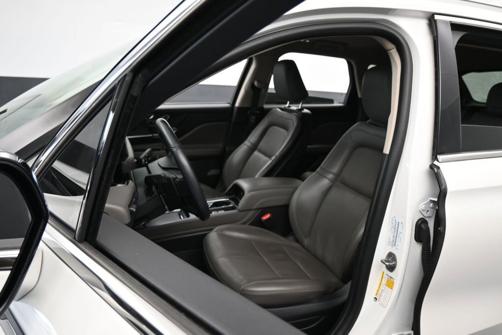 Used 2023 Lincoln Corsair Reserve AWD/4WD image 10