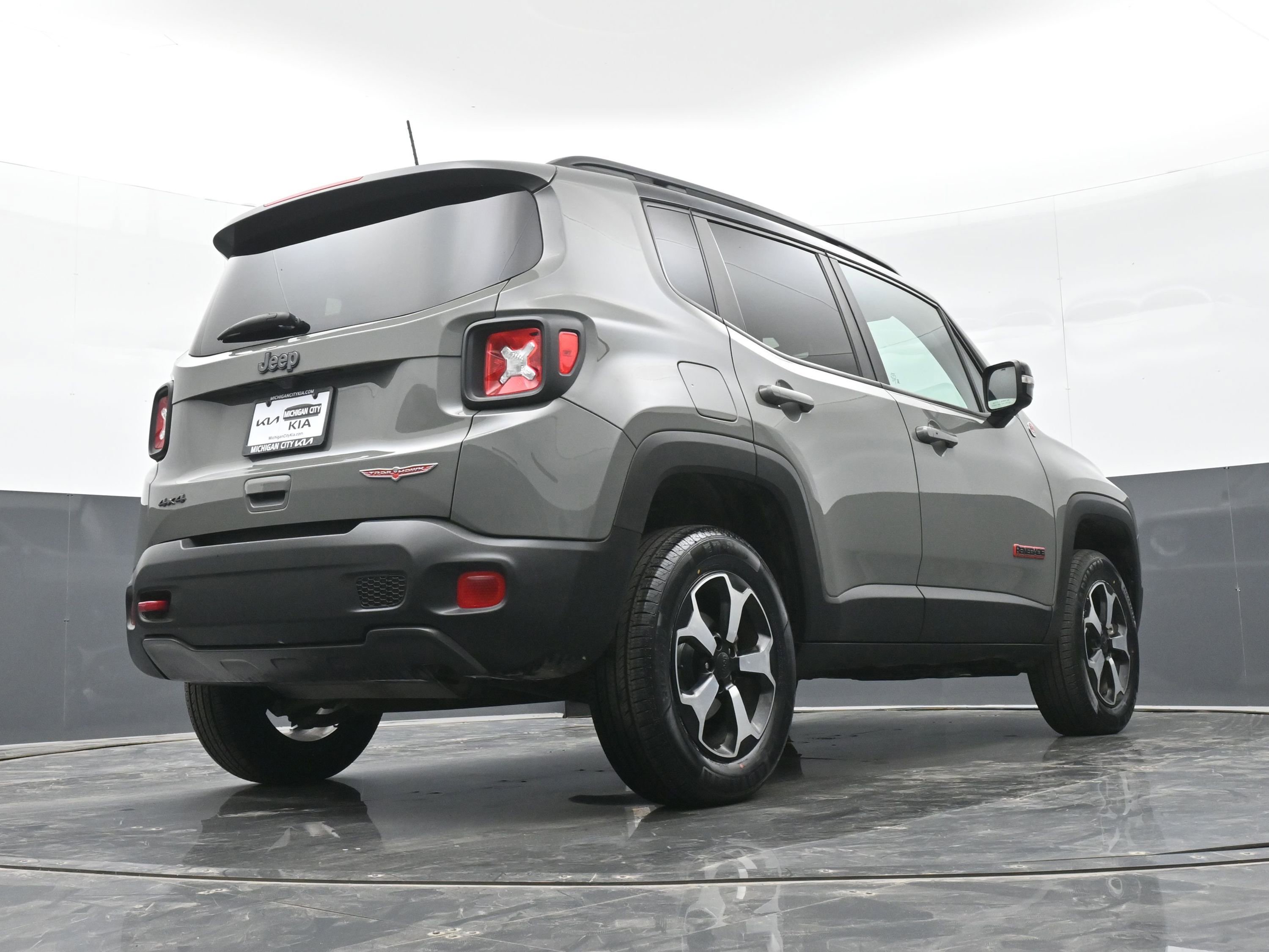 Used 2022 Jeep Renegade Trailhawk w/ Sun/Sound Group AWD/4WD image 41