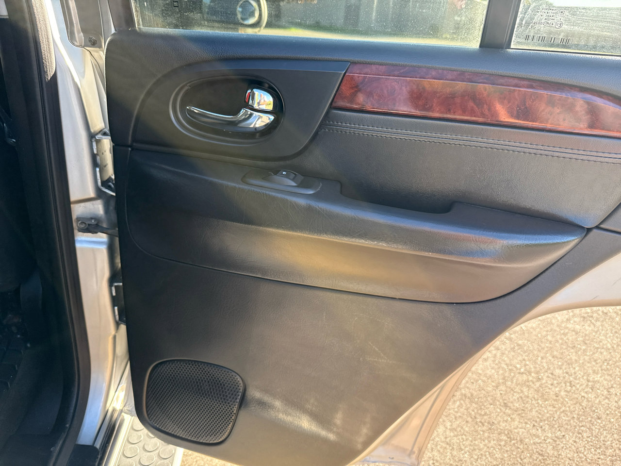 Used 2006 GMC Envoy Denali image 17