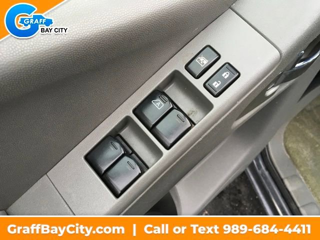 Used 2015 Nissan Frontier SL image 10