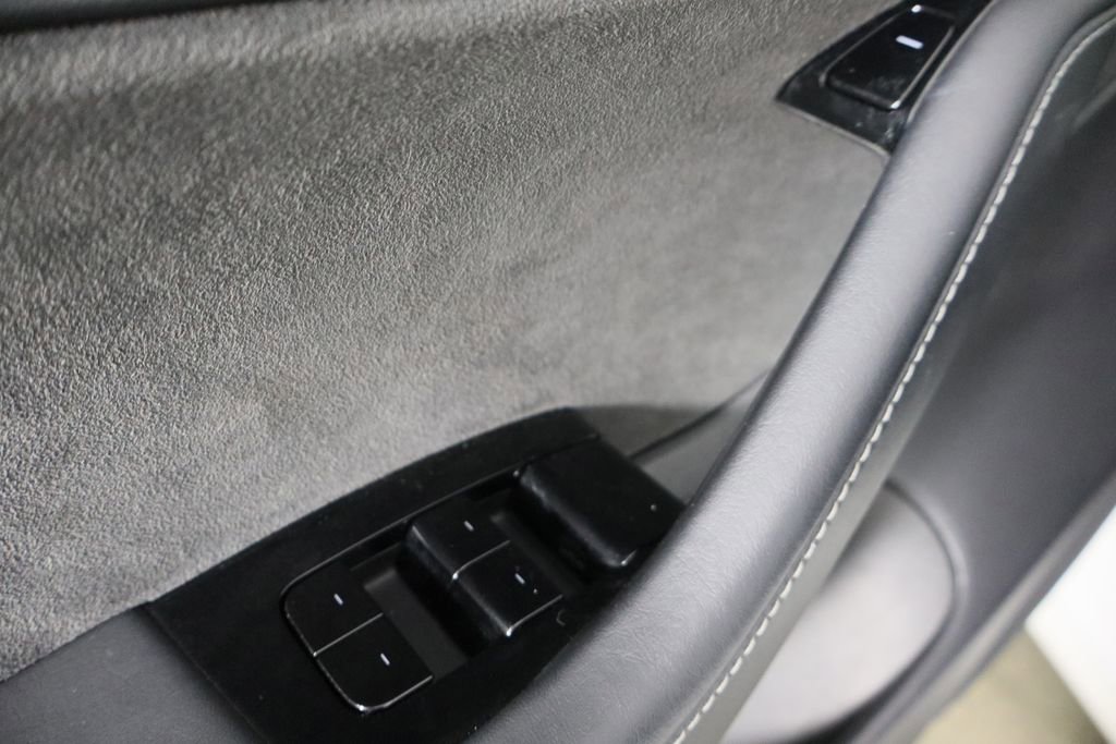 Used 2020 Tesla Model 3 Standard Range image 19