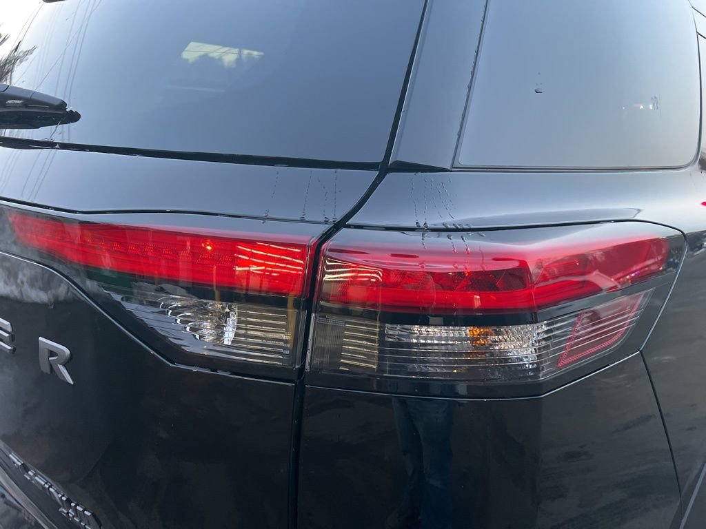 New 2026 Nissan Pathfinder Platinum image 17