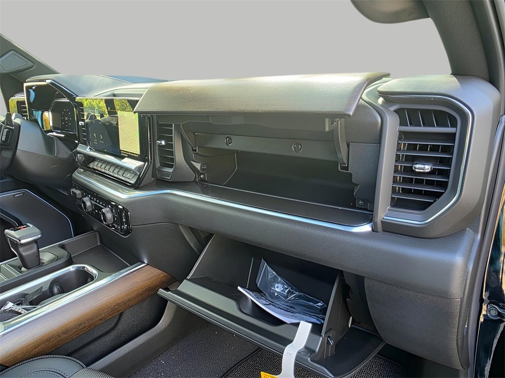 New 2026 Chevrolet Silverado 1500 High Country w/ Midnight Edition image 17