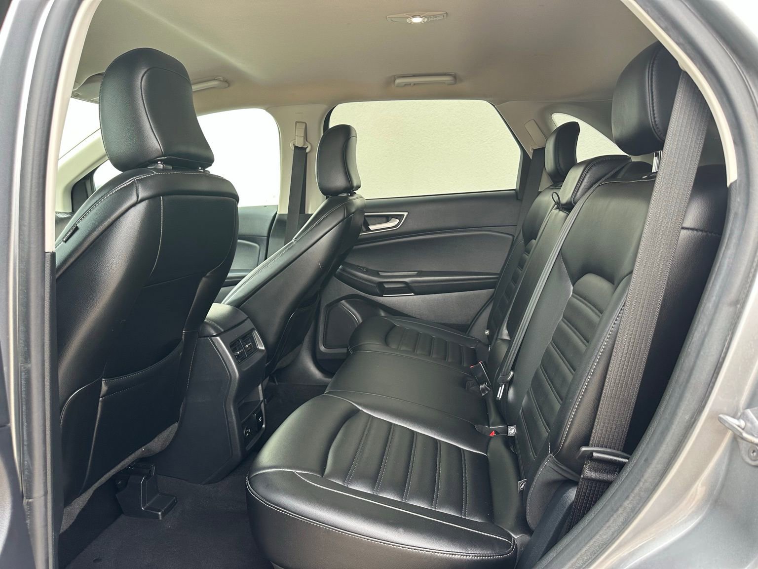 Used 2017 Ford Escape SE w/ Equipment Group 201A AWD/4WD image 15