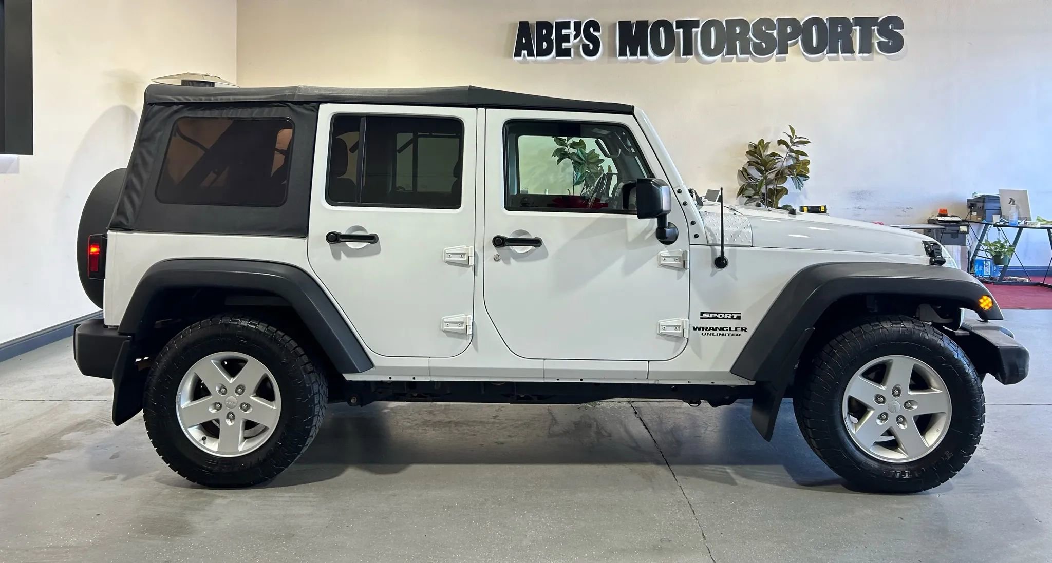 Used 2016 Jeep Wrangler Unlimited Sport w/ Quick Order Package 24S image 4