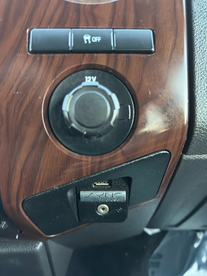 Used 2011 Ford F250 Lariat w/ Lariat Ultimate Pkg image 29