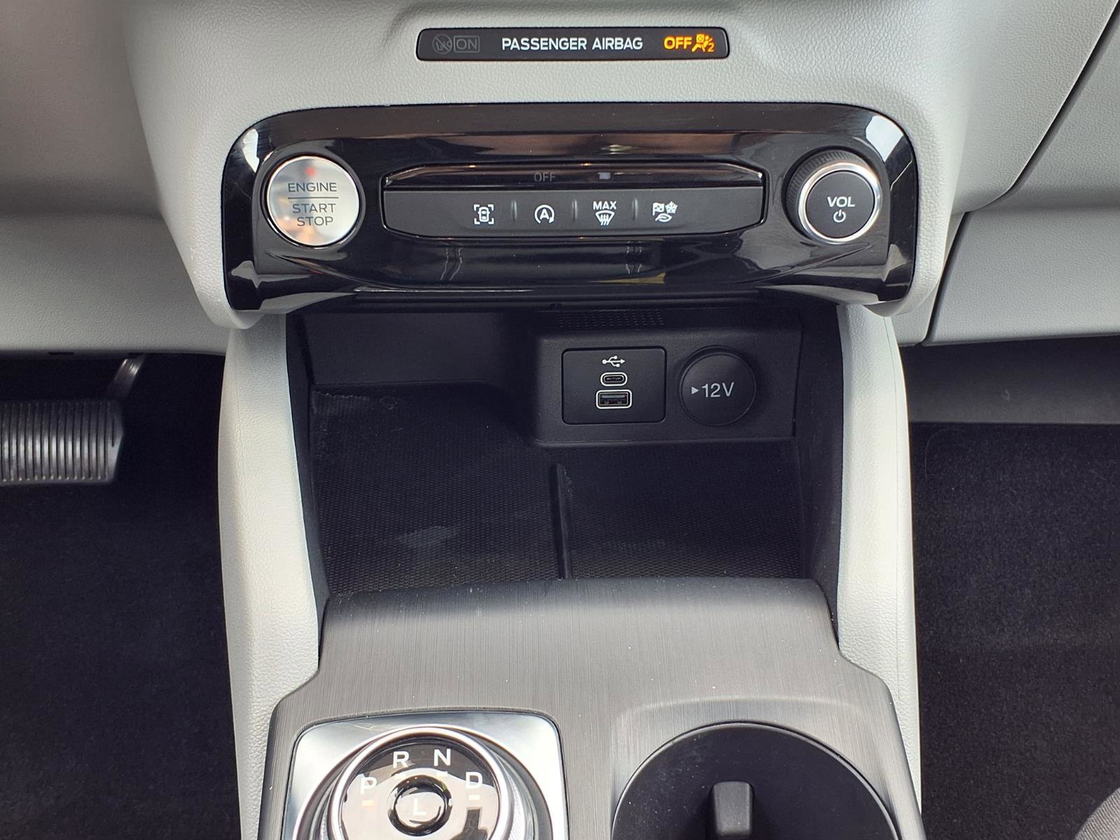 Used 2024 Ford Escape Active w/ Tech Pack #1 AWD/4WD image 12