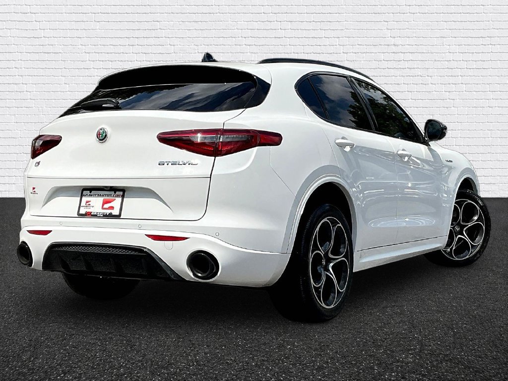 Used 2023 Alfa Romeo Stelvio Veloce AWD/4WD image 6