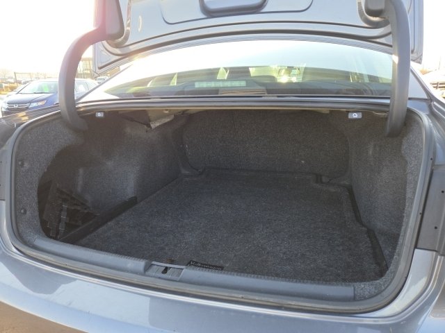 Used 2015 Volkswagen Passat 1.8T Limited Edition image 9