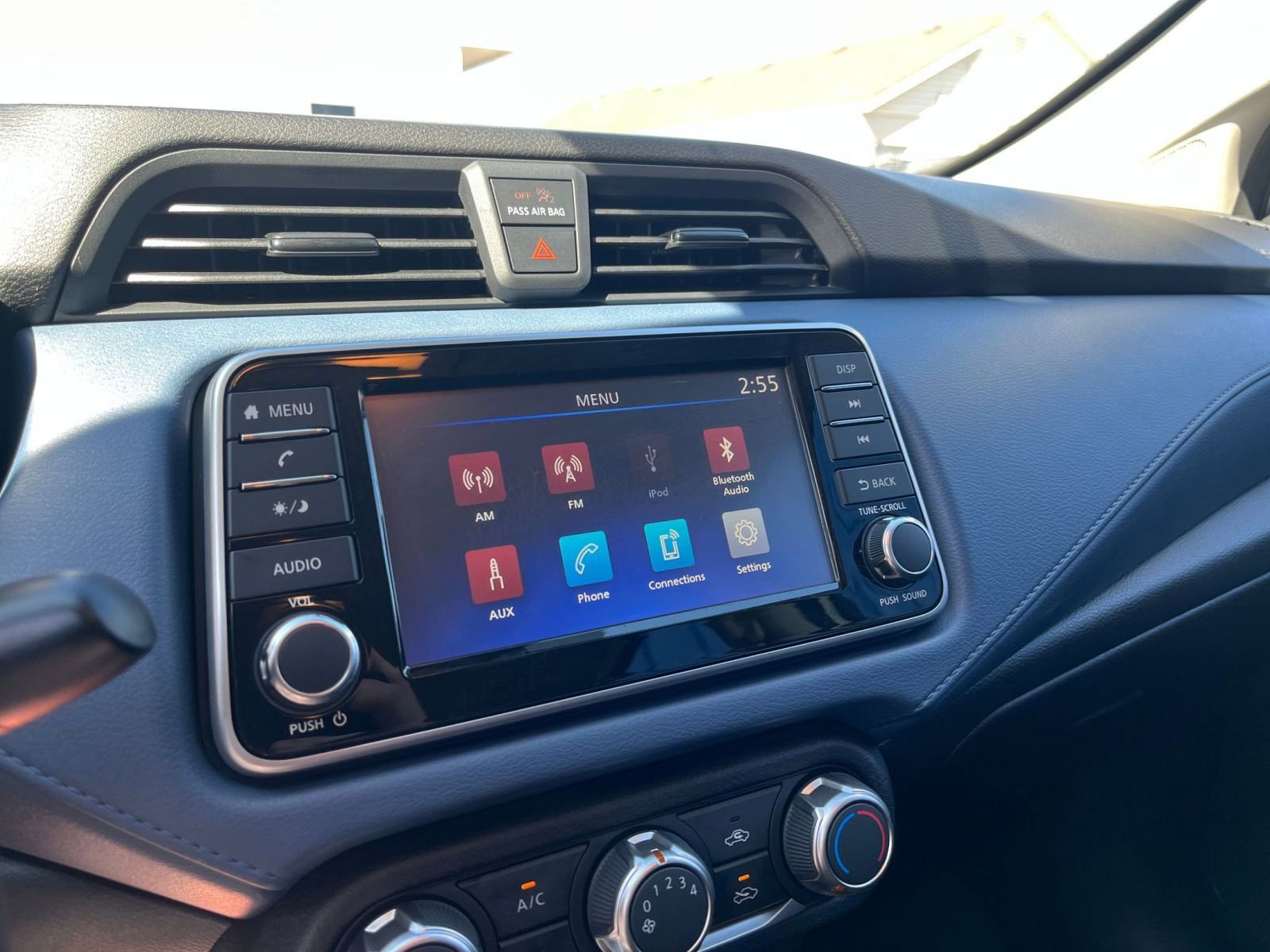 Used 2025 Nissan Versa SV image 20