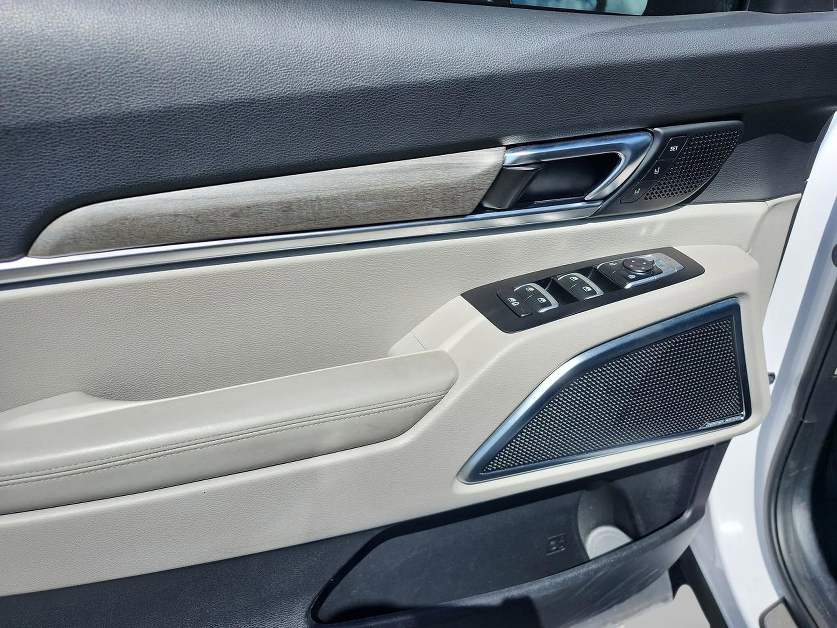 Used 2021 Kia Telluride SX w/ SX Prestige Package image 15