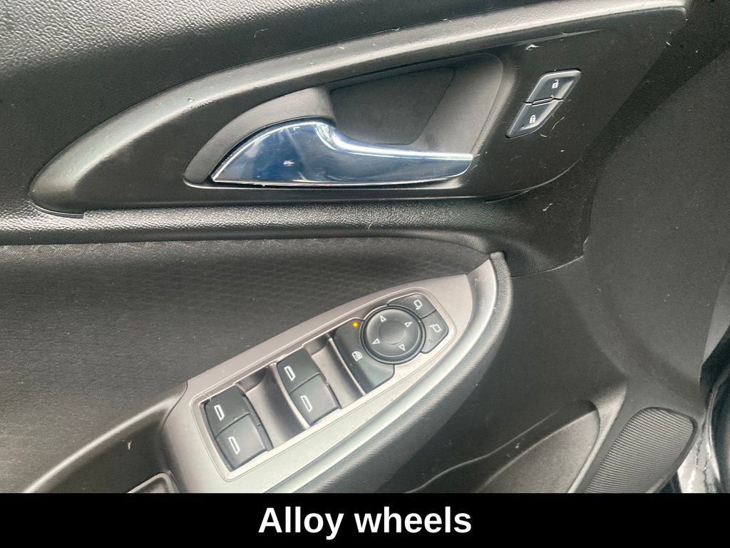 Used 2017 Chevrolet Malibu LS image 14