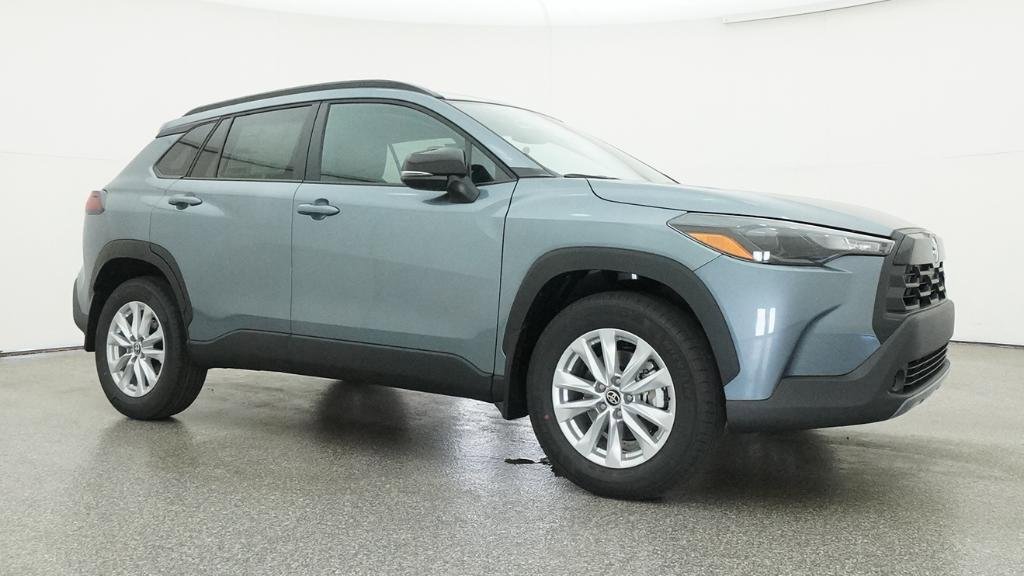 New 2026 Toyota Corolla Cross LE FWD image 5