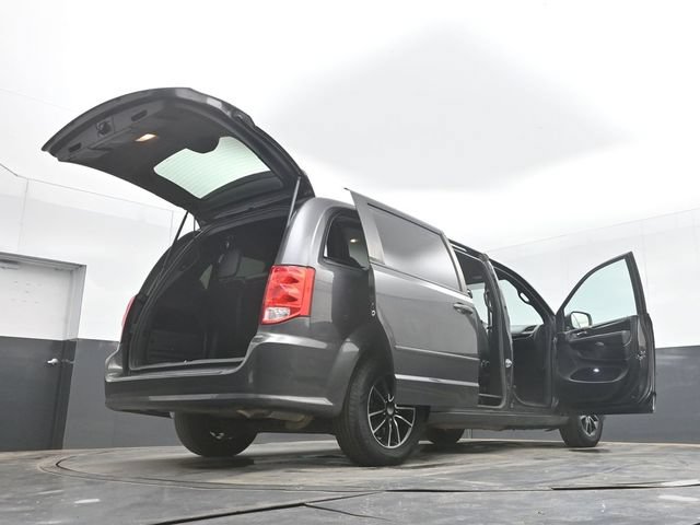 Used 2016 Dodge Grand Caravan SXT FWD image 54