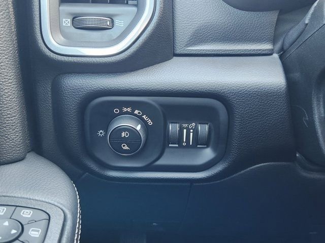 Used 2025 RAM 2500 Laramie w/ Night Edition image 24