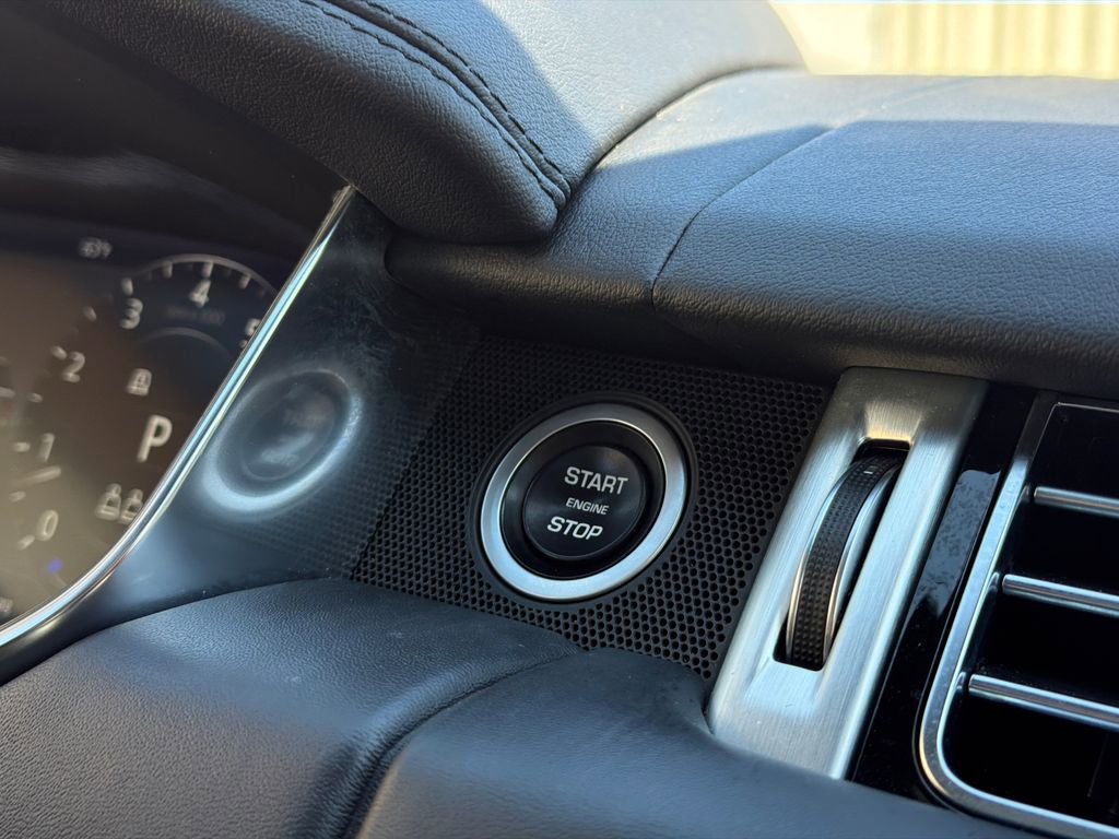 Used 2021 Land Rover Range Rover Westminster Edition image 31