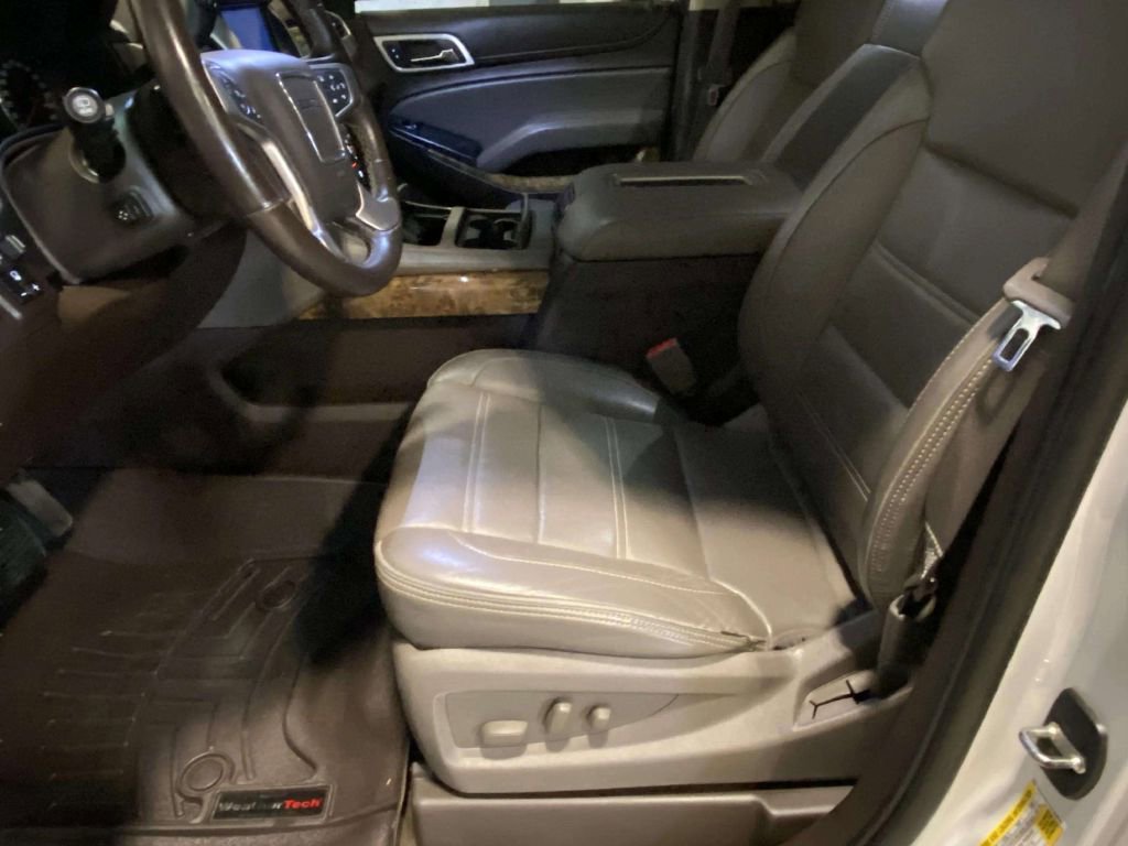 Used 2016 GMC Yukon Denali AWD/4WD image 15