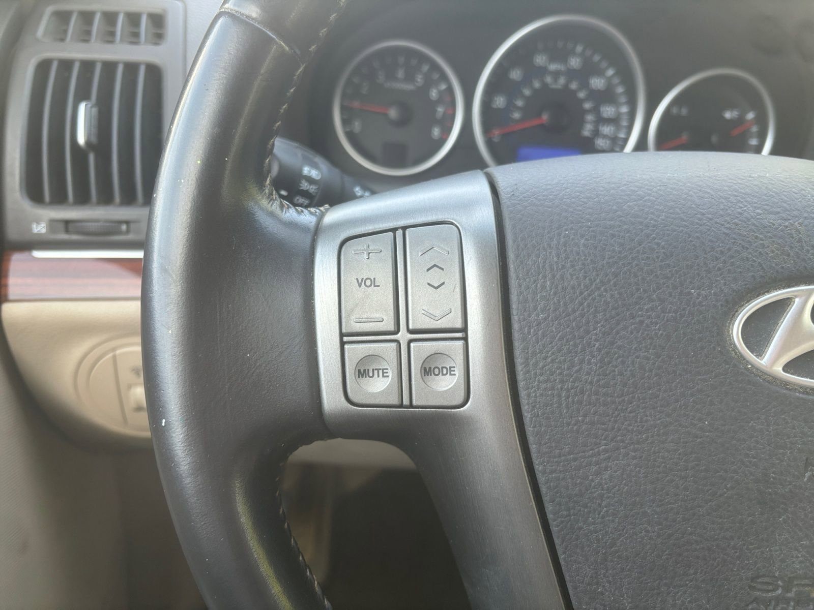 Used 2008 Hyundai Veracruz GLS image 22