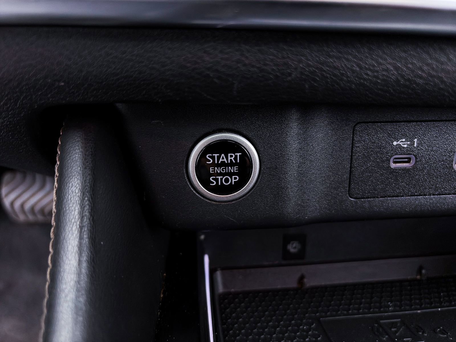 Used 2022 Nissan Rogue Platinum w/ Head-Up Display Package image 30