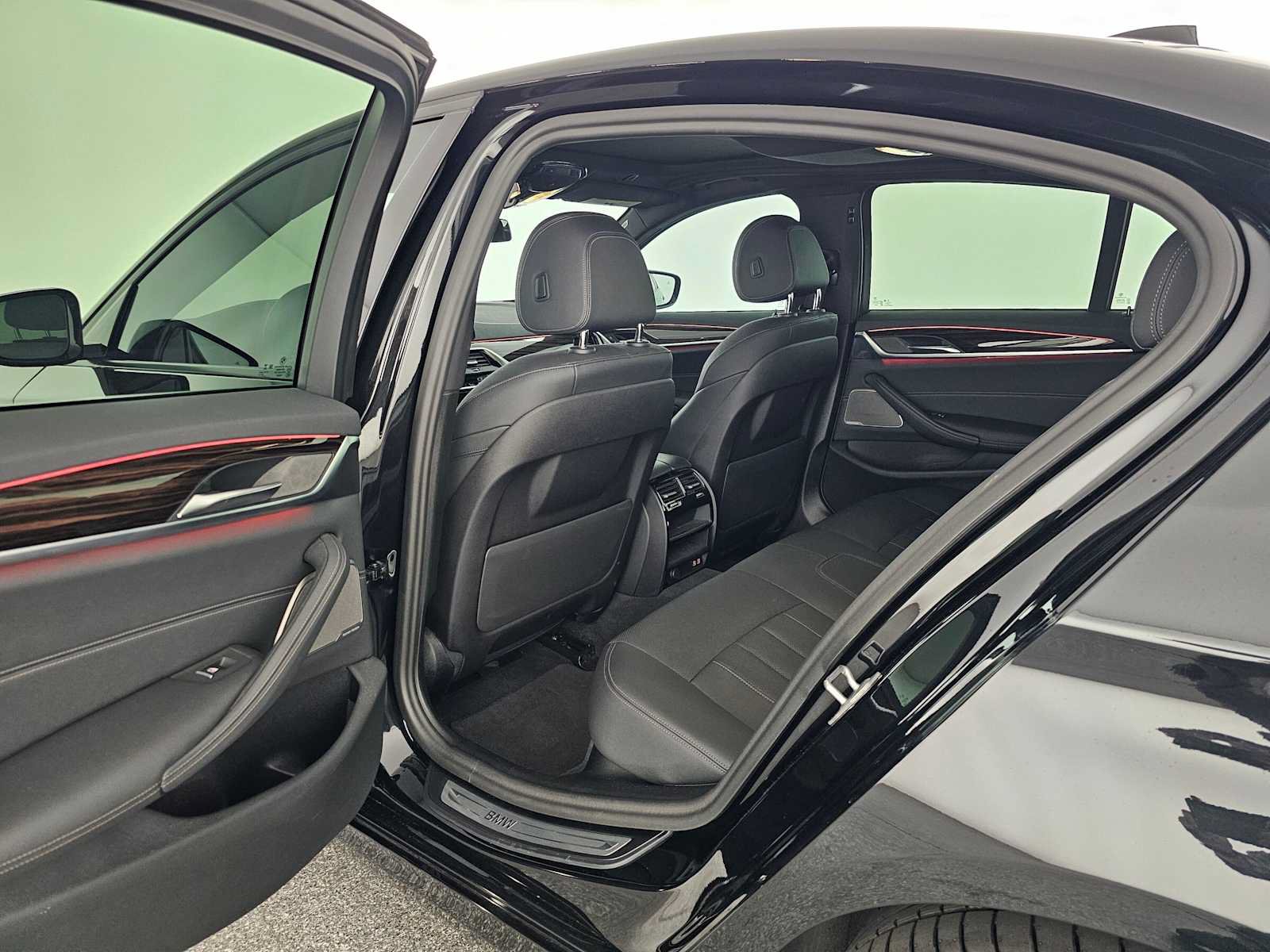 Used 2023 BMW 530e w/ Premium Package RWD image 15