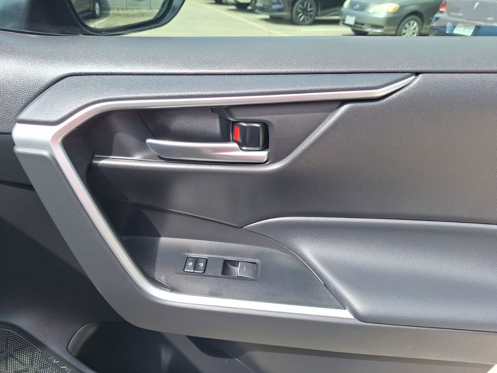Used 2025 Toyota RAV4 XLE w/ Convenience Package FWD image 35