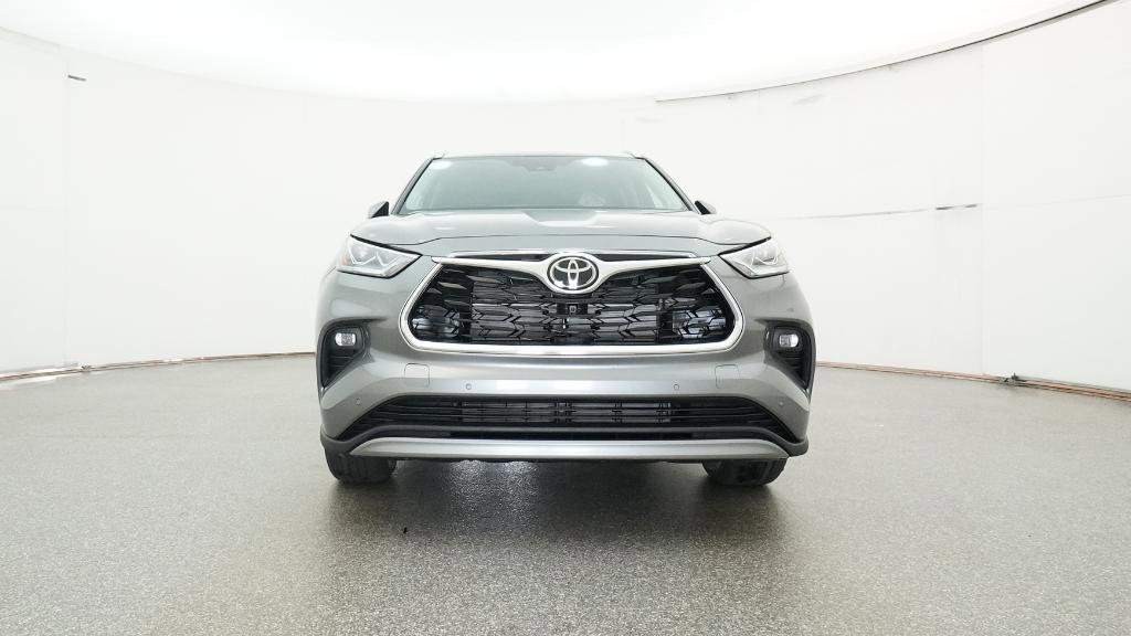 New 2026 Toyota Highlander Platinum image 24