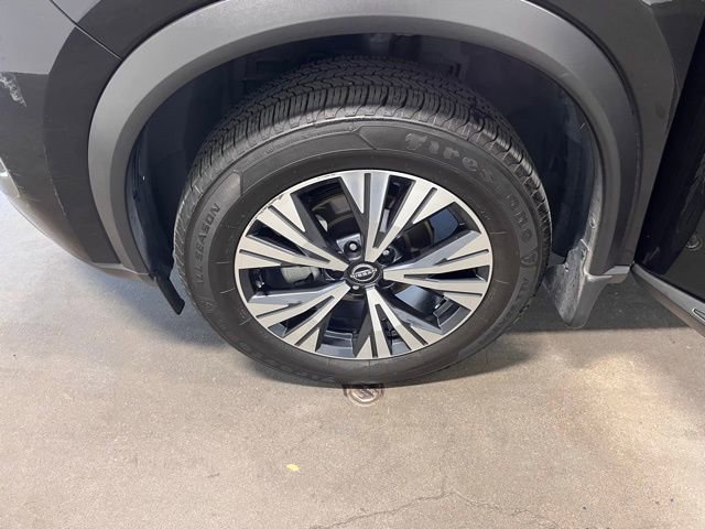 Used 2022 Nissan Rogue SV AWD/4WD image 30