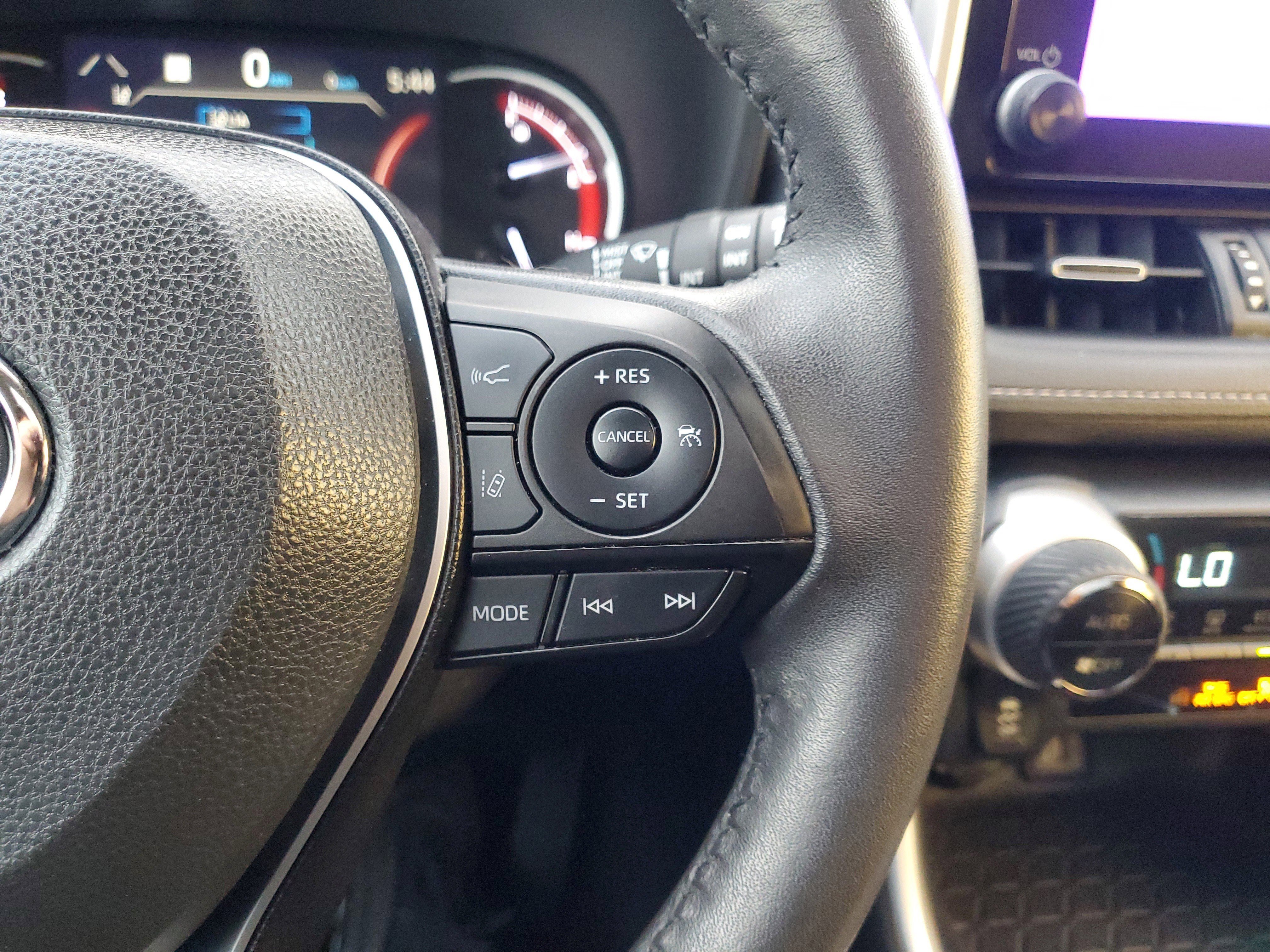 Used 2024 Toyota RAV4 XLE Premium image 24