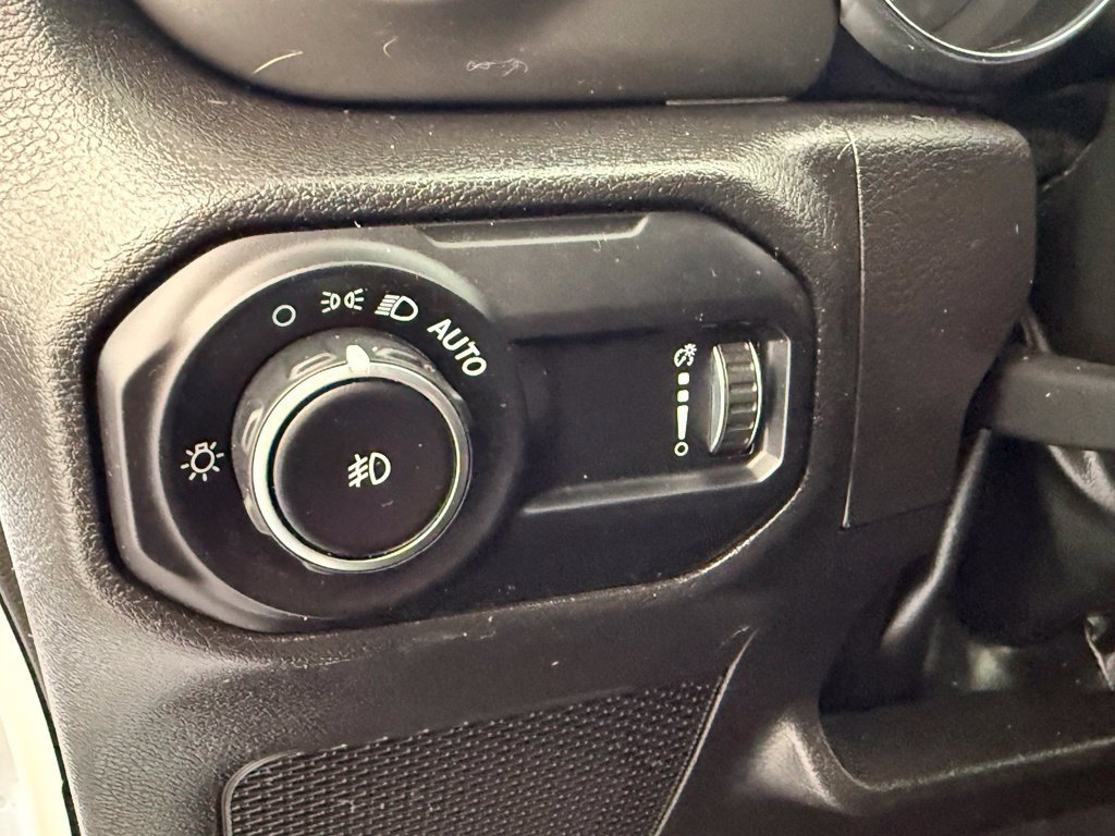 Used 2023 Jeep Wrangler Unlimited Sahara AWD/4WD image 33