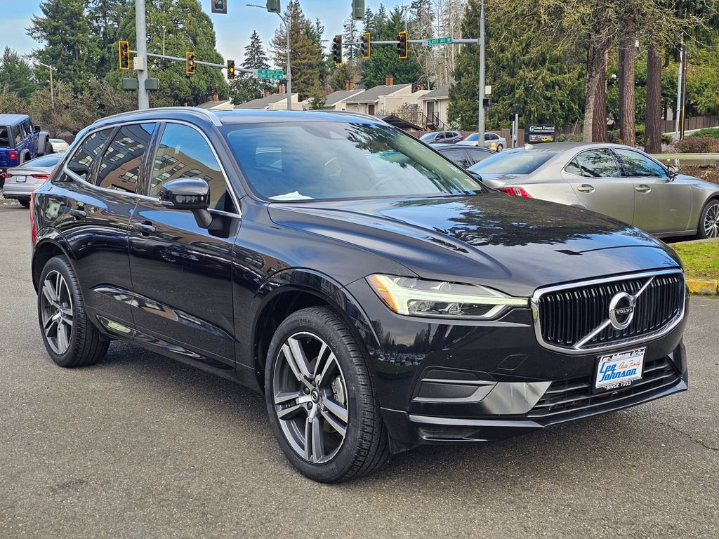 Used 2019 Volvo XC60 T5 Momentum w/ Protection Package Premier image 3