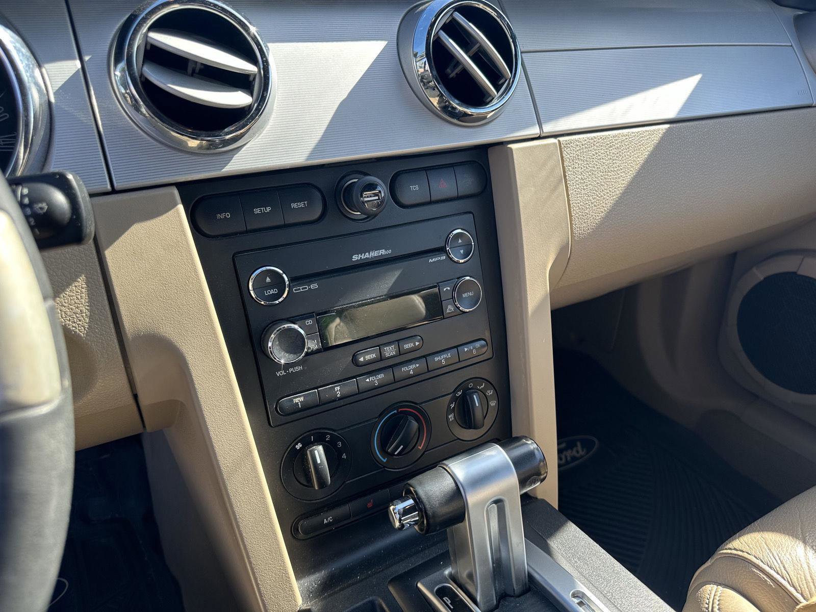 Used 2009 Ford Mustang GT image 12