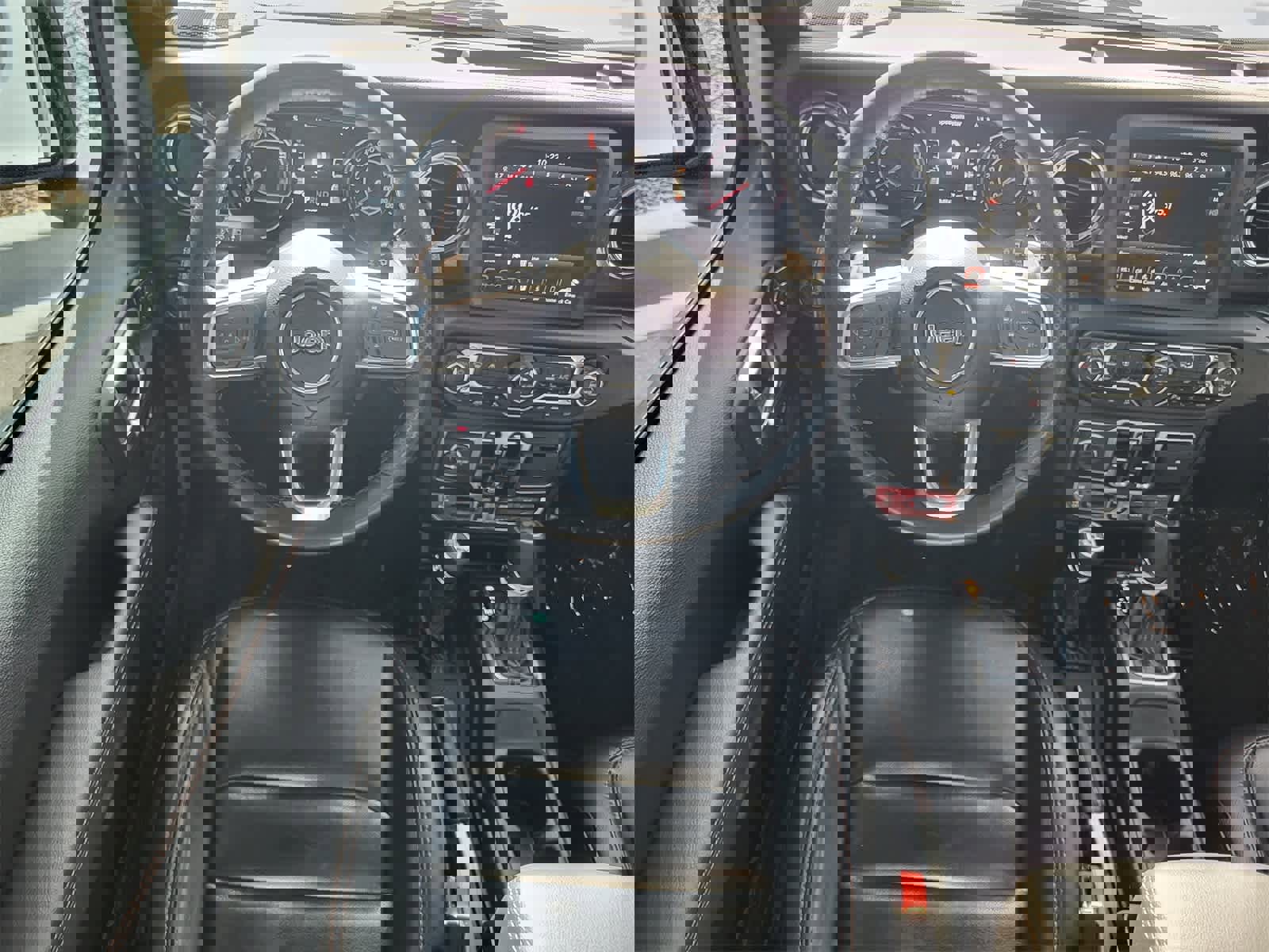 Used 2022 Jeep Wrangler Unlimited Rubicon w/ Xtreme Recon 35" Tire Package image 24