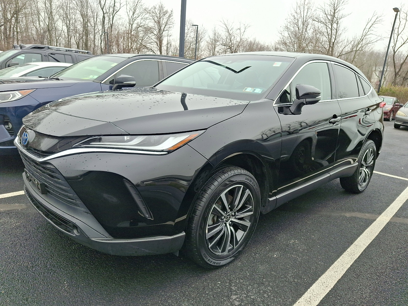 Certified 2023 Toyota Venza LE image 2